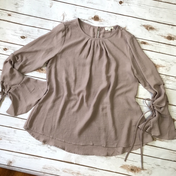 UMGEE USA Gray Oat Drawstring Bell Sleeve Boho Top - Picture 3 of 8